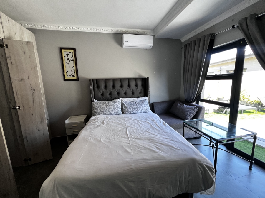 To Let 5 Bedroom Property for Rent in Parklands North Western Cape